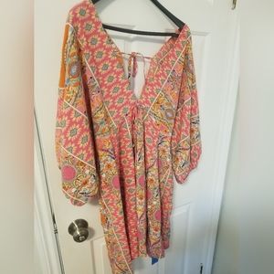 Cupshe, beach wear cover up, Ladies size Medium, multi colored